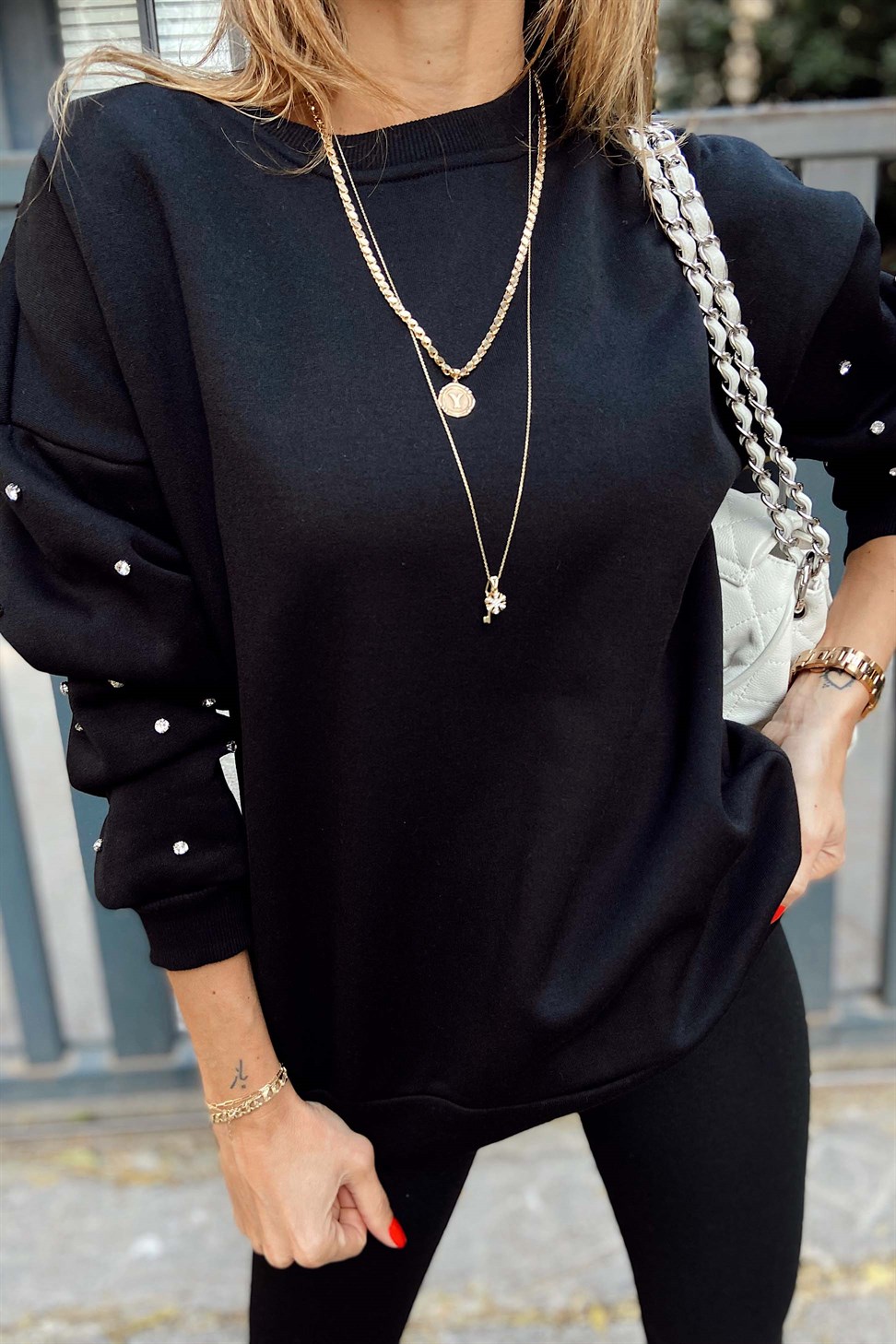 Kolları Taşlı Tasarım Şardonlu Sweatshirt Siyah